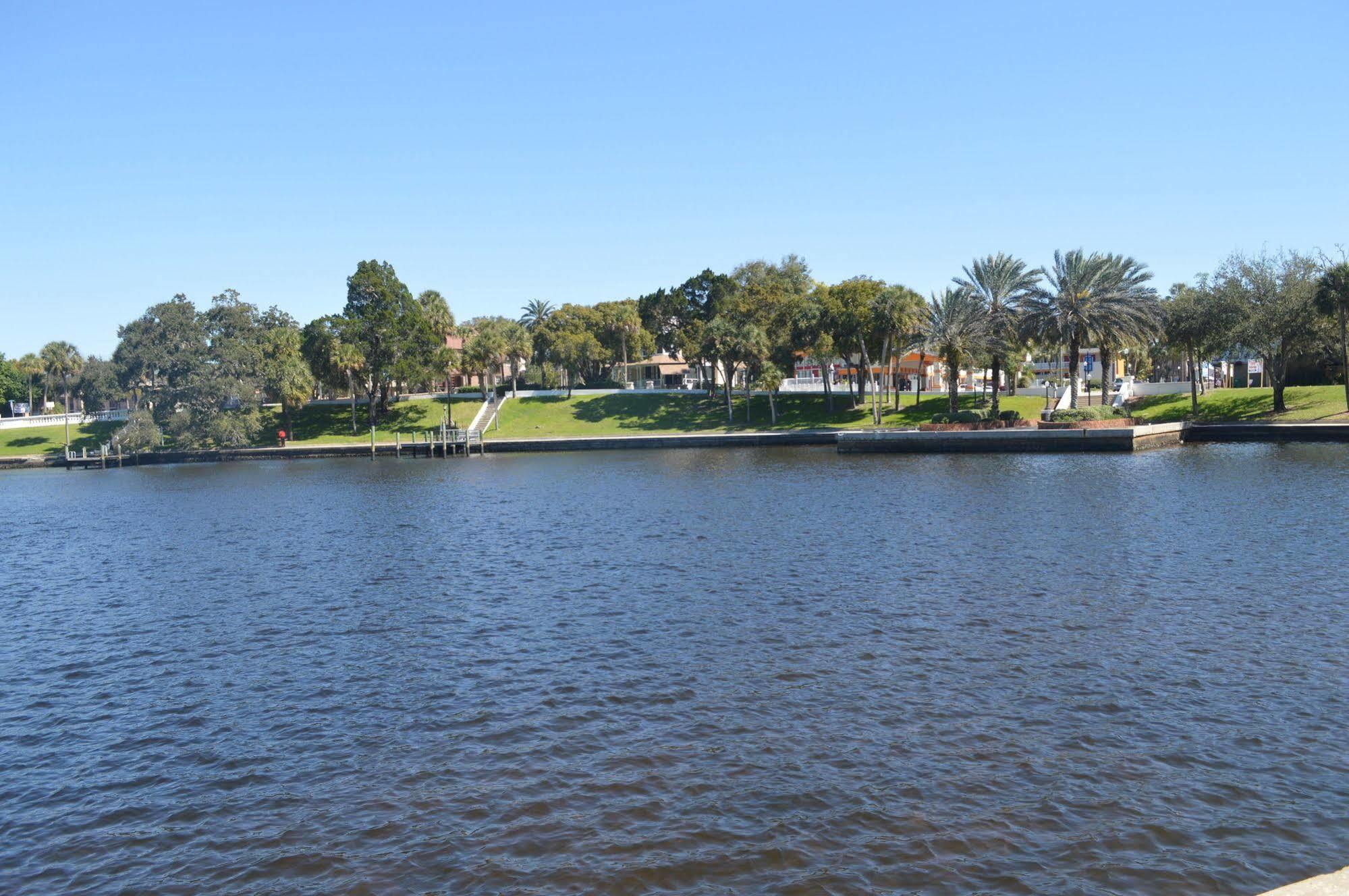 Tarpon Inn Tarpon Springs Dış mekan fotoğraf