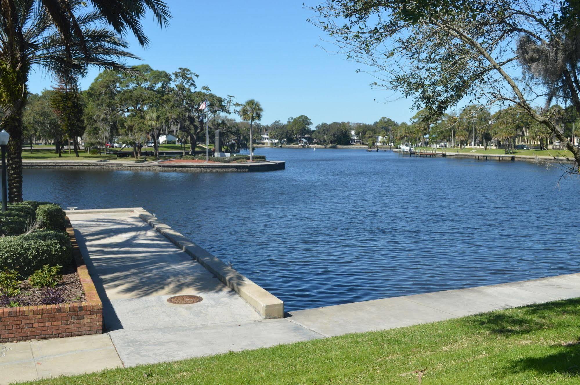 Tarpon Inn Tarpon Springs Dış mekan fotoğraf