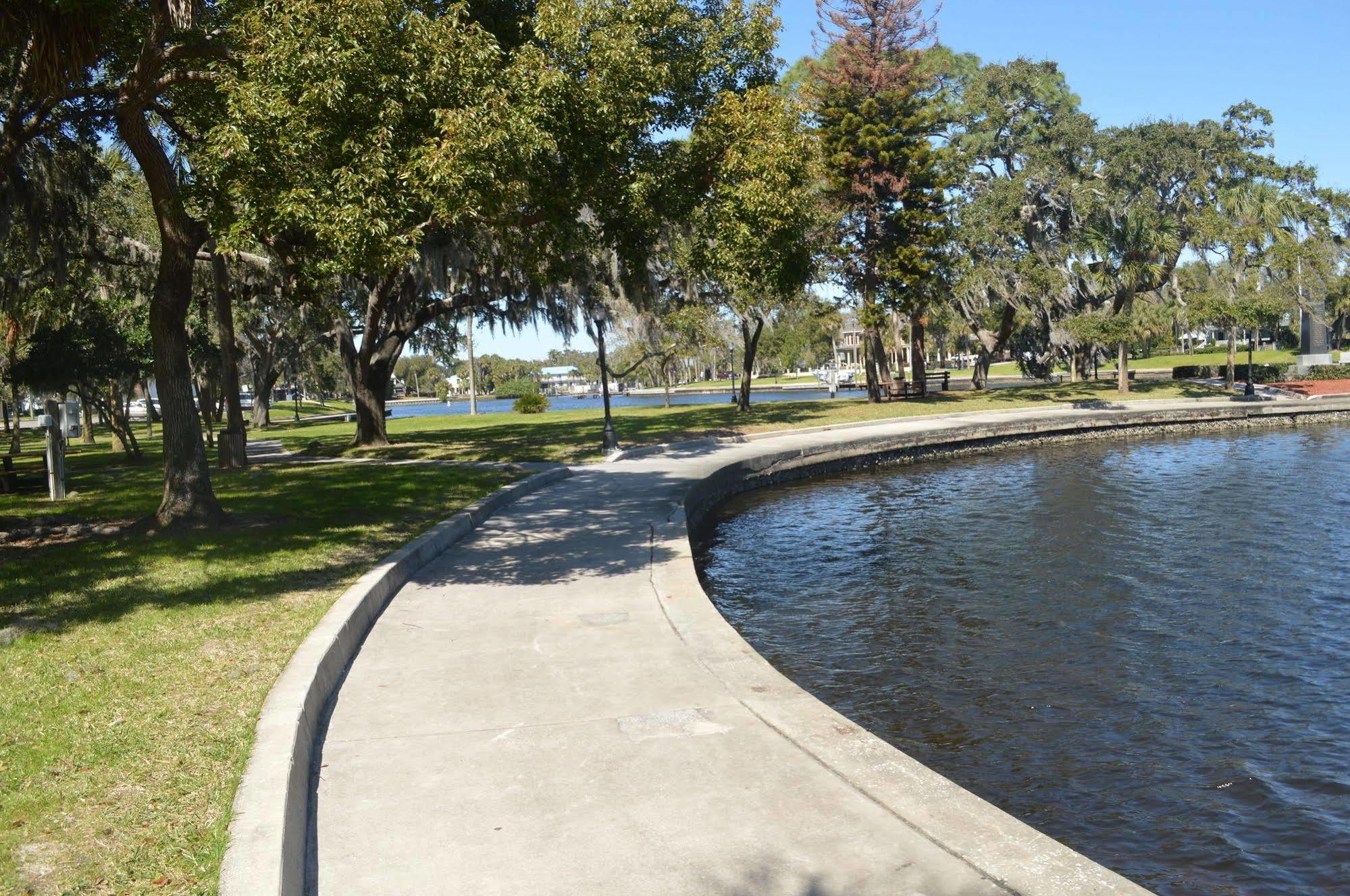 Tarpon Inn Tarpon Springs Dış mekan fotoğraf